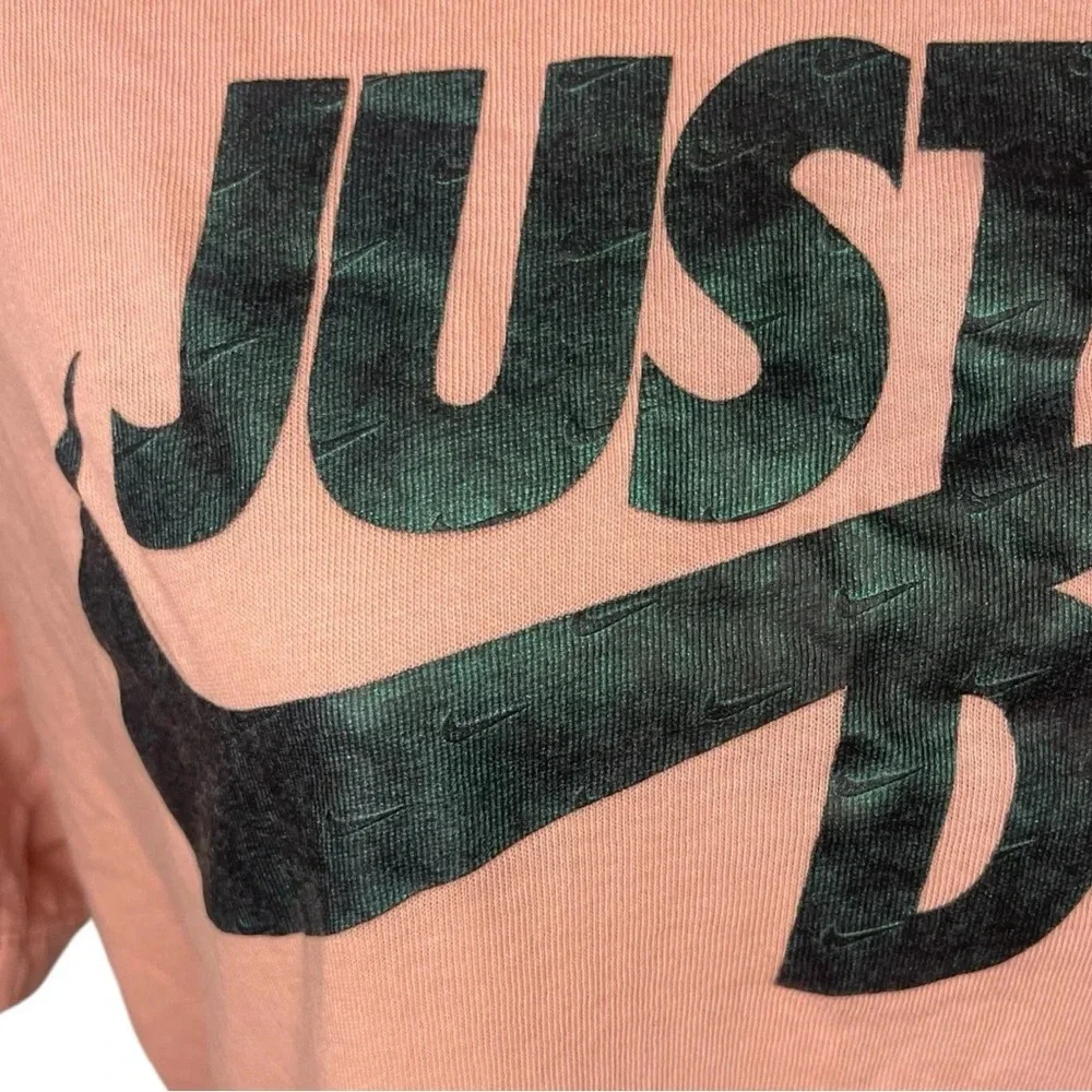 Nike Women’s Coral “Just Do It” Graphic Tee Shirt Size S Short Sleeve Casual Top